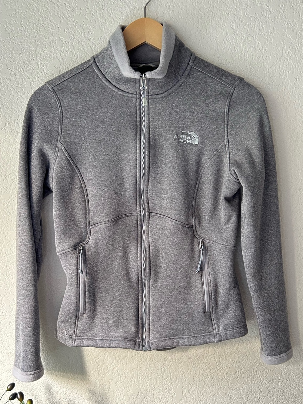 The North Face Gray Full-Zip Fleece Jacket